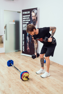 Гантель 8 кг гексагональная