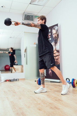 Гиря 6 кг с хромированной ручкой полиуретановая (CPU)