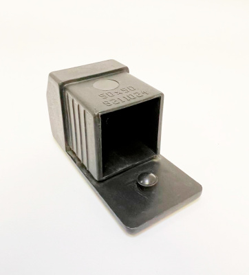 Заглушка пластиковая опорная 50х50 PB-02