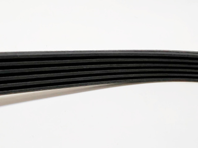 Приводной ремень J390